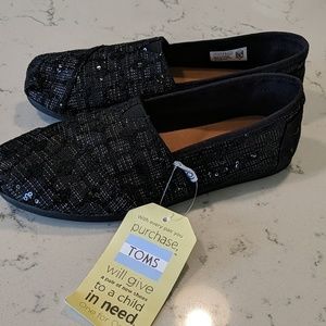 NWT black sequins TOMS size 7.5